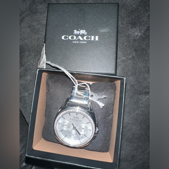 Coach Watch - Picture 4 of 4